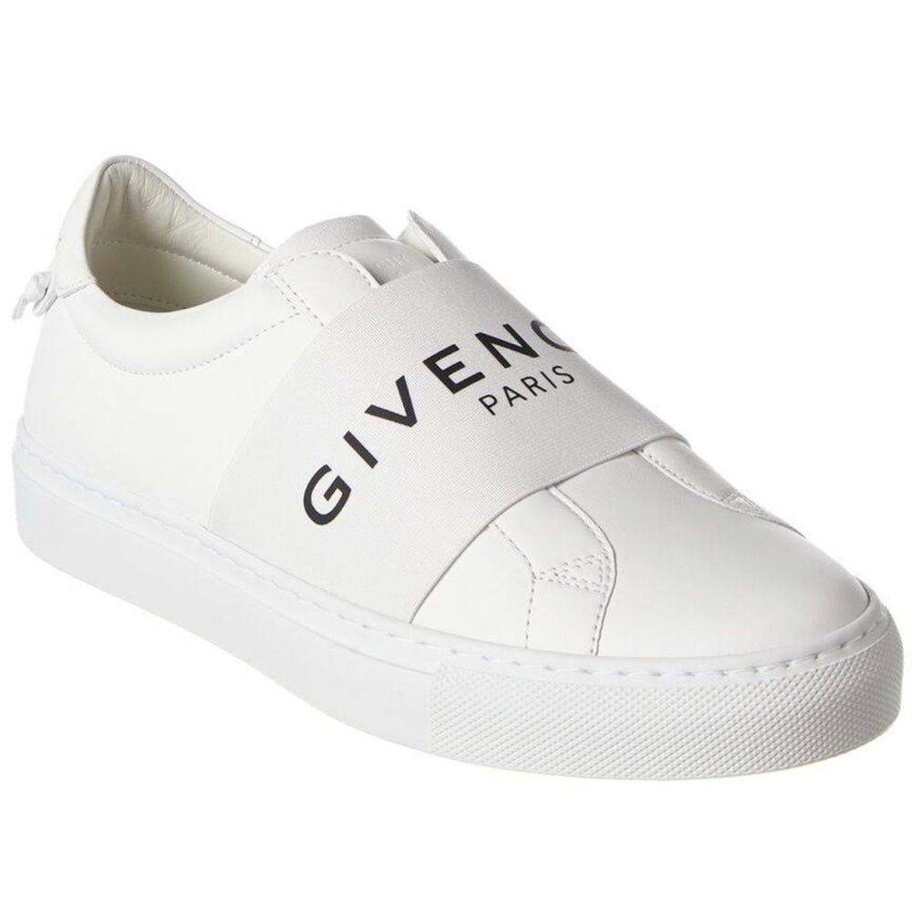 Givenchy urban street leather sneaker size 40 in good condition. Don’t have box